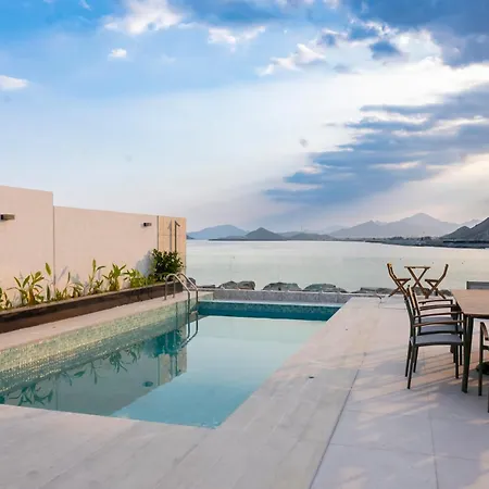 Sea Breeze Villa Fujairah Exterior photo