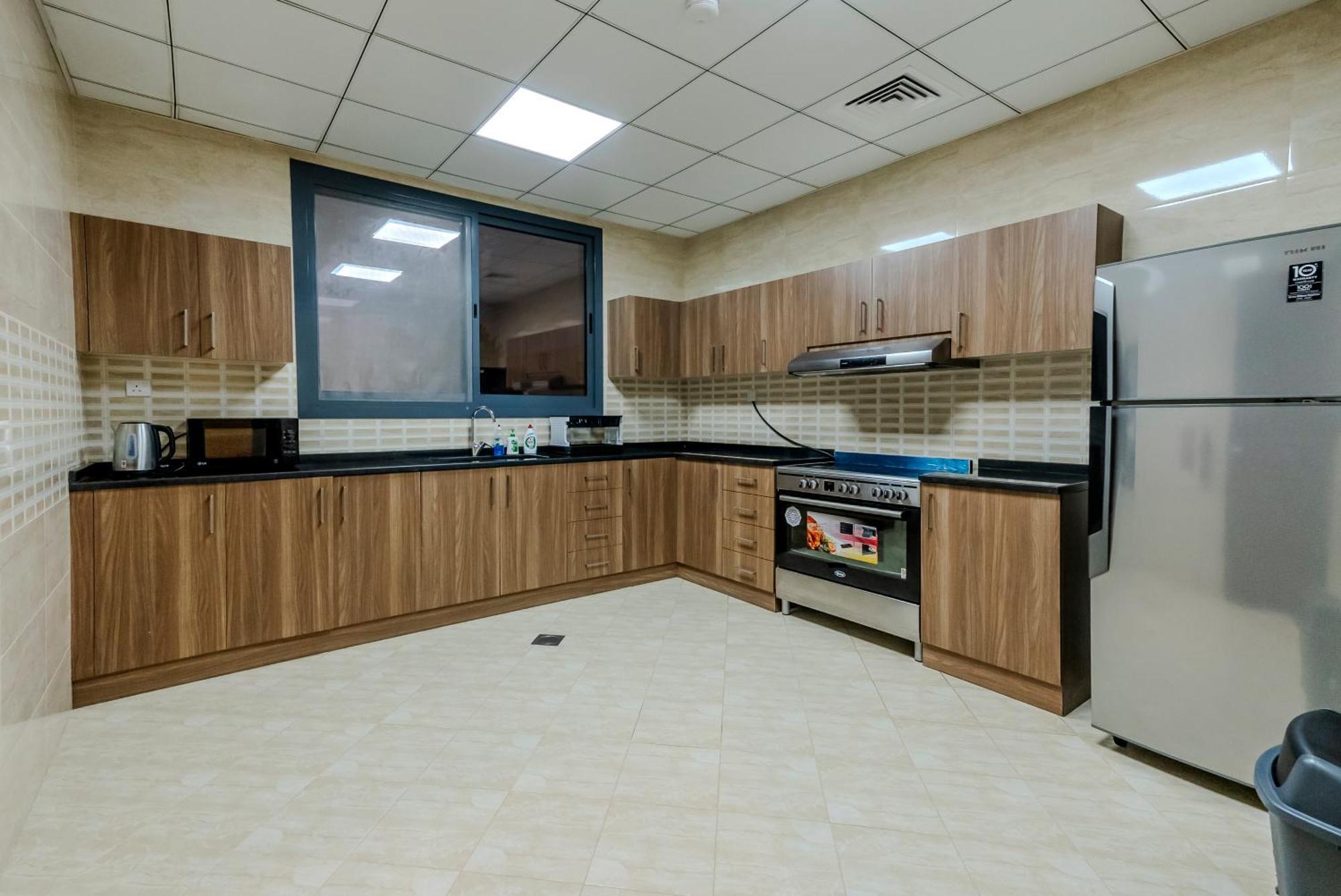 Sea Breeze Villa, Al Dana, Villa *