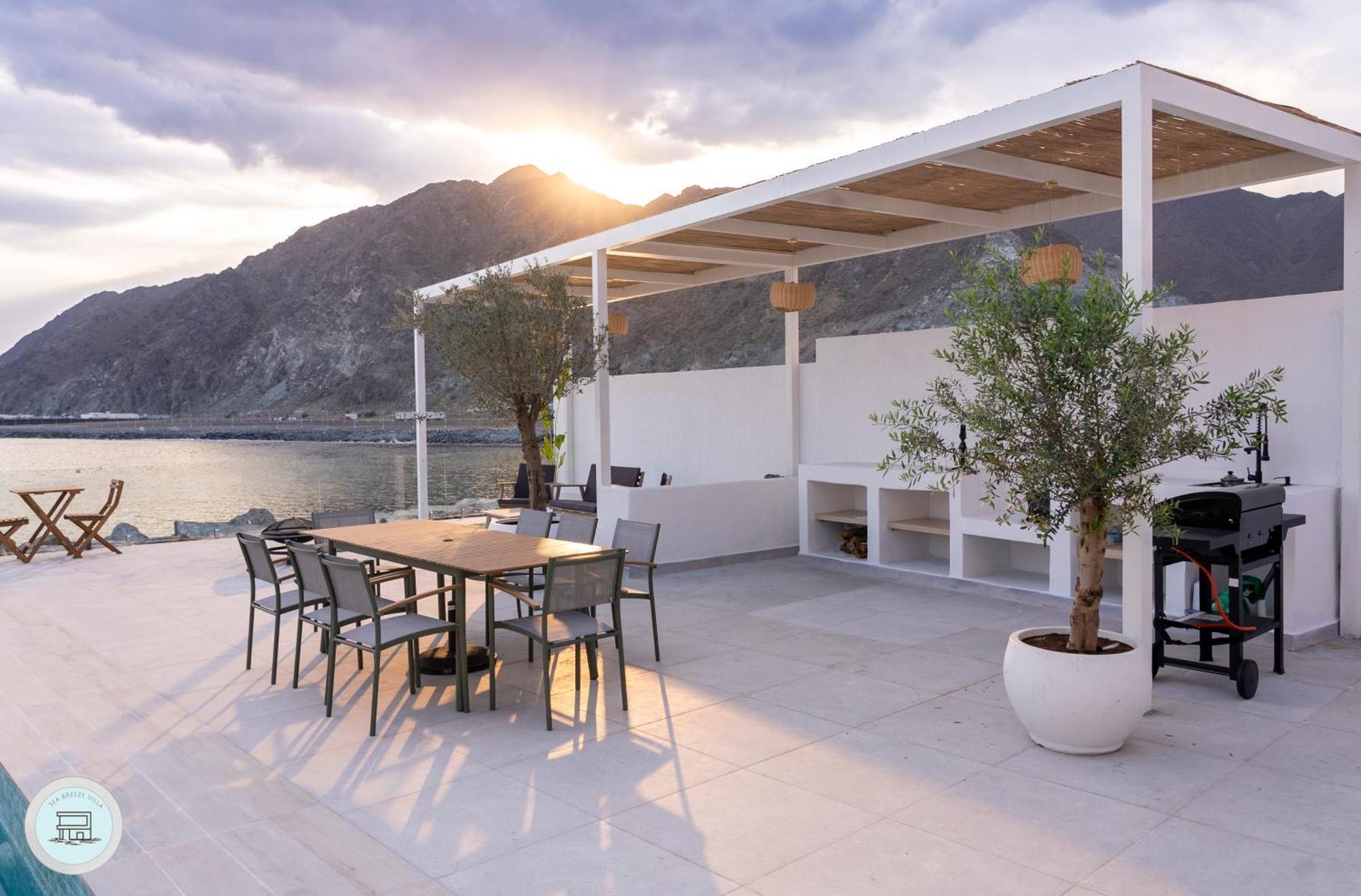Sea Breeze Villa, Al Dana, Fujaira